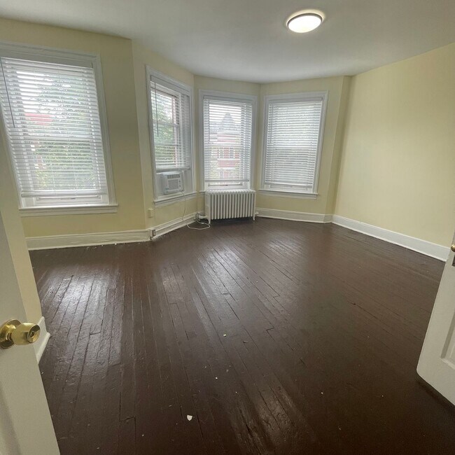 Foto del edificio - 311 R St NW