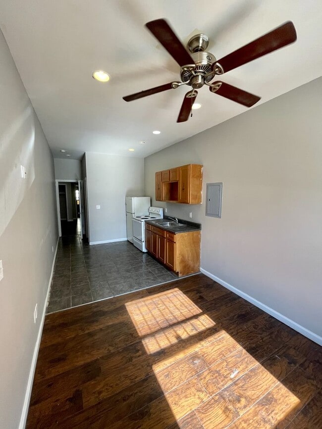 Foto del edificio - 2131 E Tioga St