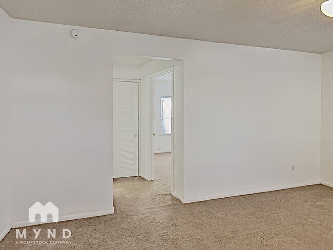 Foto del edificio - 218 Hillcrest Dr