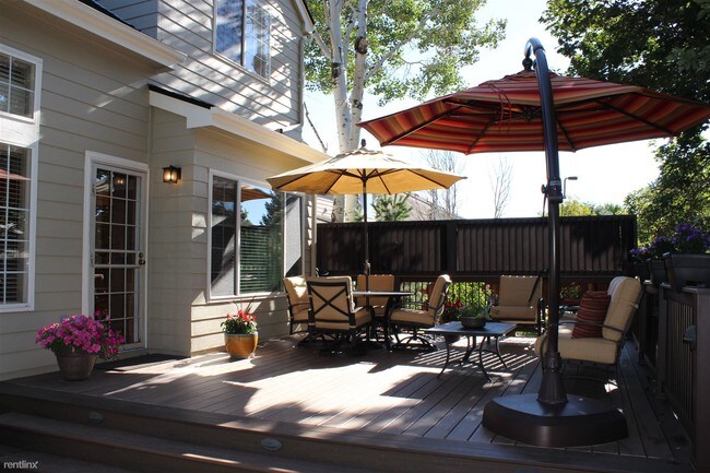 Building Photo - 6310 W Sumac Ave