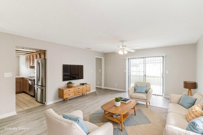 Foto del edificio - 23106 Mayfair Rd