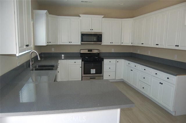 Building Photo - 17565 Owen St