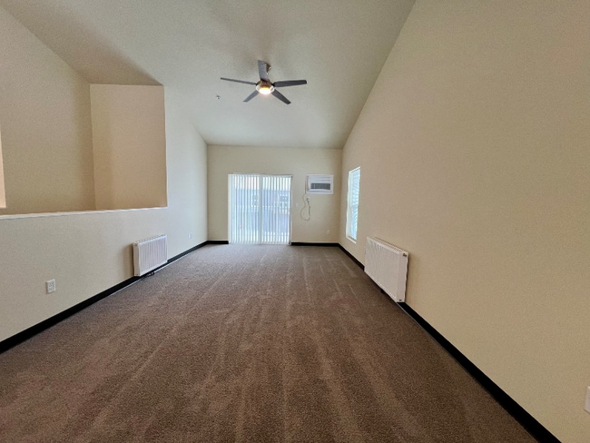 Building Photo - 735 Meridian Dr