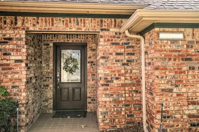 Building Photo - 3333 Greenview Dr