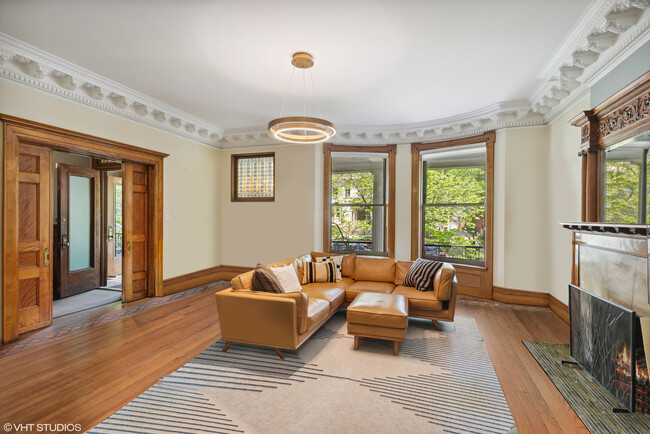 Foto del edificio - 639 W Deming Pl
