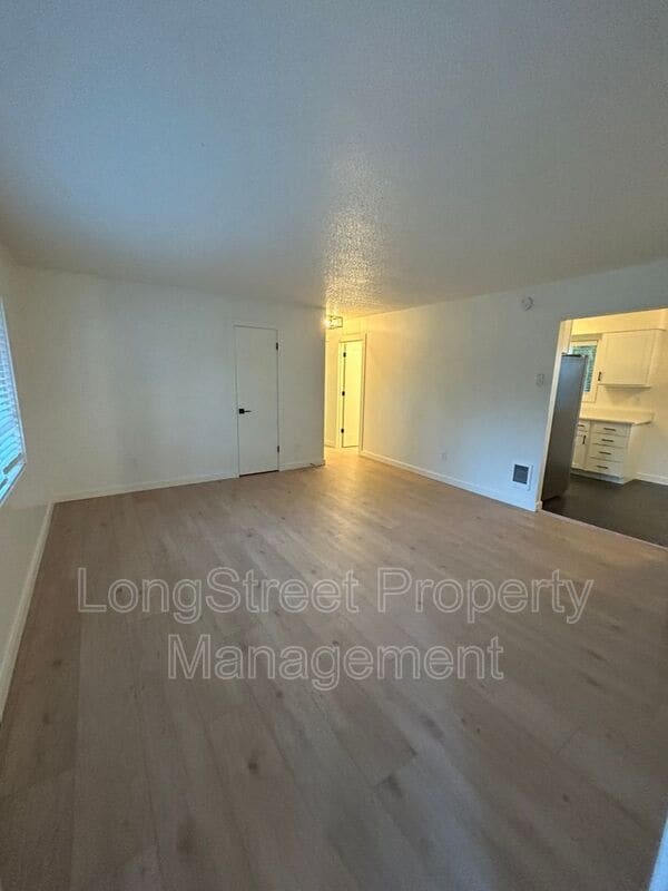 Building Photo - 11380 SW Greenburg Rd