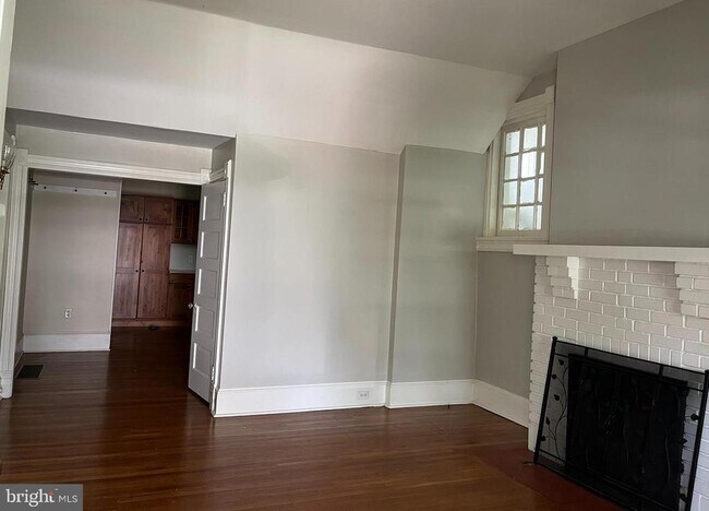 Foto del edificio - 210 Grayling Ave