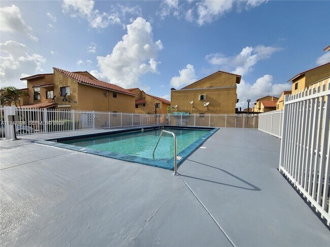 Foto del edificio - 2710 W 60th Pl