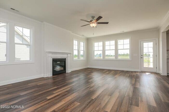 Building Photo - 521 Misty Pond Dr