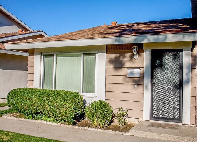 Building Photo - 19859 Kingswood Ln