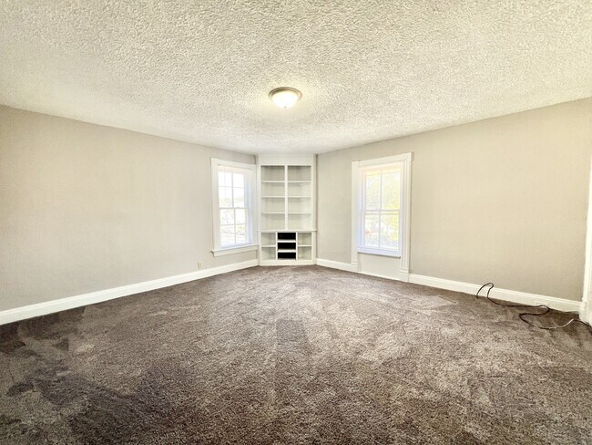 Foto del edificio - 705 Euclid Ave