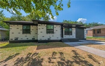 Building Photo - 1407 Connell Dr