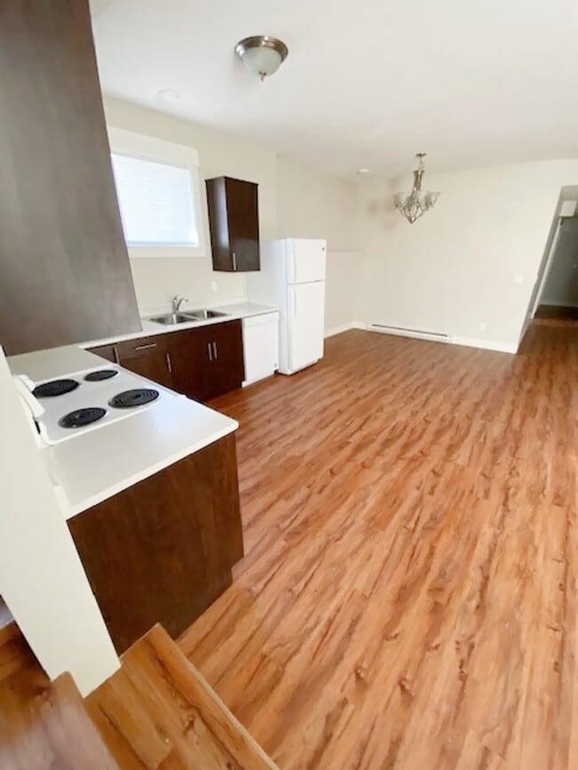 Building Photo - 9113 101 Ave