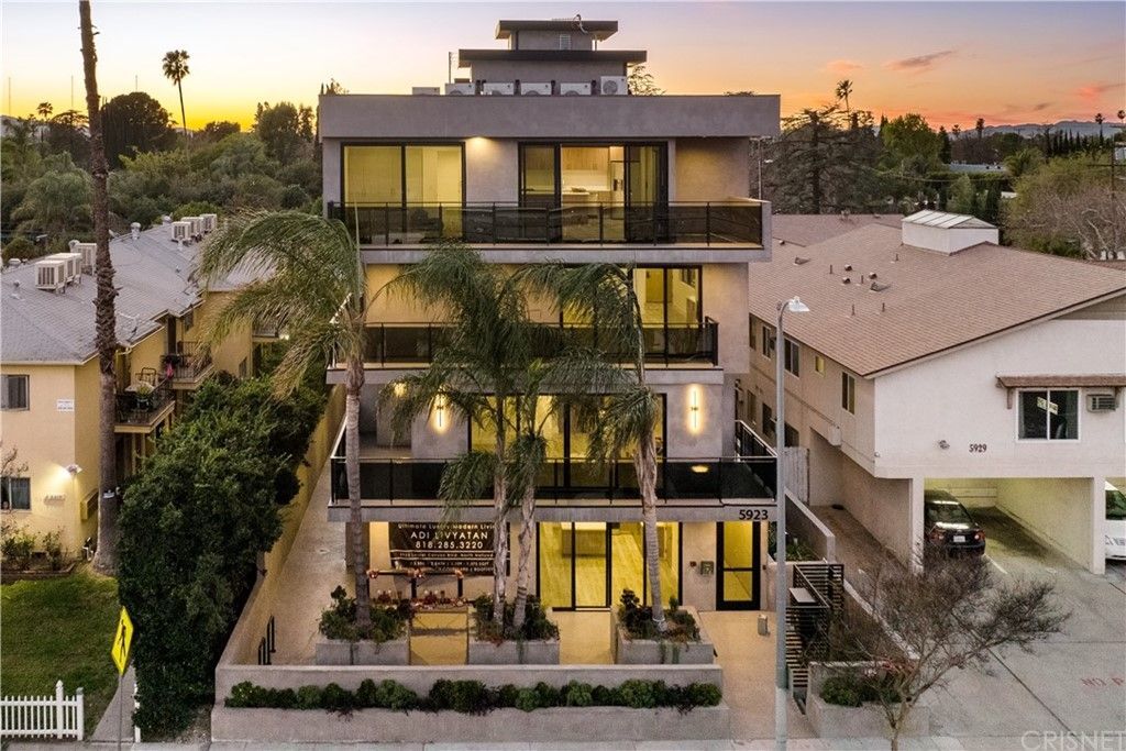 Foto principal - 5923 Laurel Canyon Blvd
