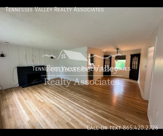 Building Photo - 3919 Beverly Pl