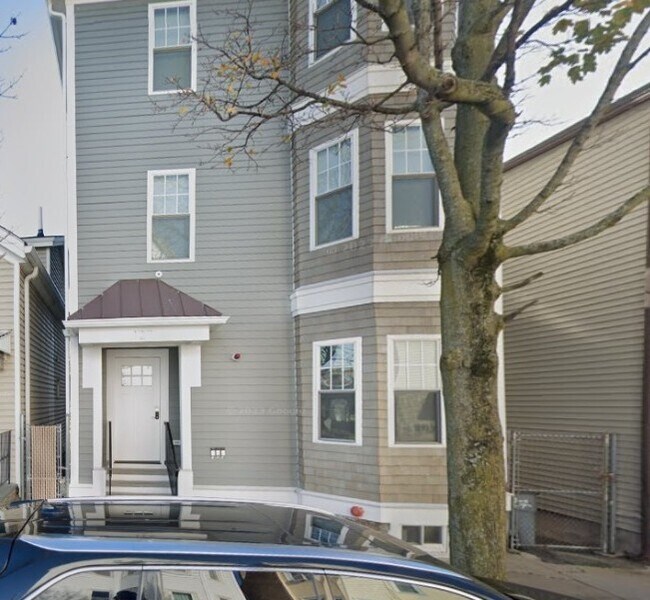 Foto del edificio - 127 Shirley St