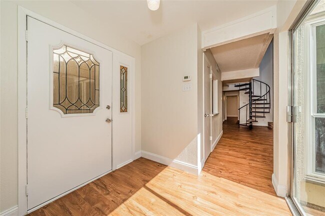 Building Photo - 9512 Amberton Pkwy