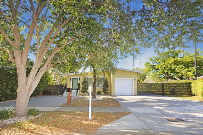 Building Photo - 6180 SW 16th Terrace