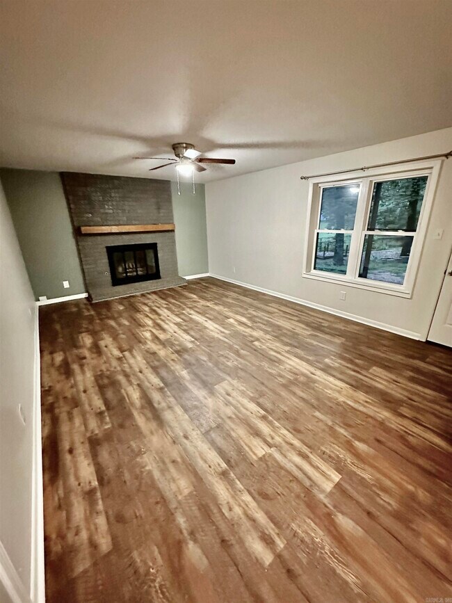 Foto del edificio - 7501 Oak Ridge Rd