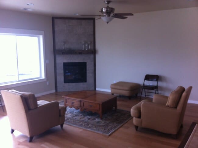 Building Photo - 1131 Banyan Ln