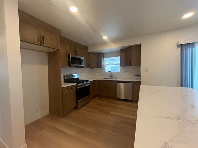 Foto del edificio - Beautiful newly renovated 3-bedroom, 2-bath home available now in Westminster!