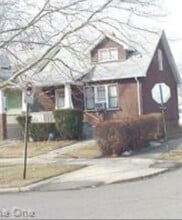 Building Photo - 19265 Riopelle St