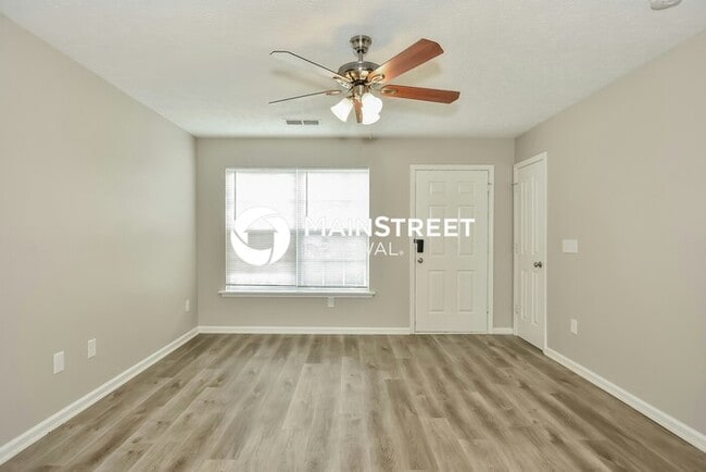 Foto del edificio - 3 Bedroom Pet-Friendly Home in ANTIOCH, TN...