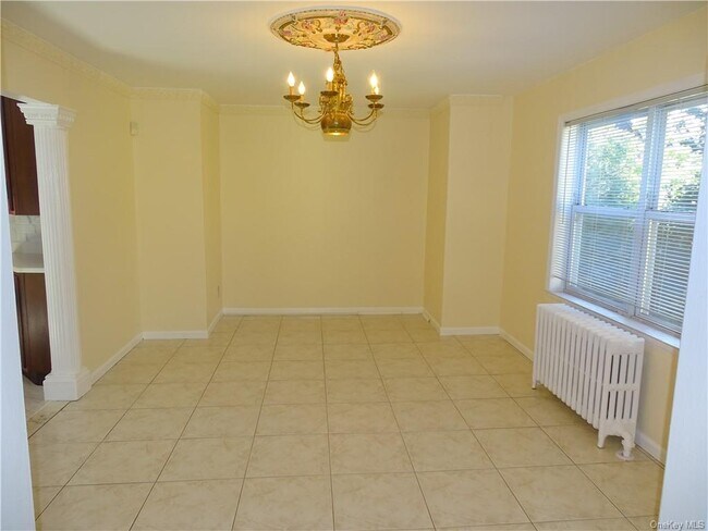 Building Photo - 42 Harney Rd