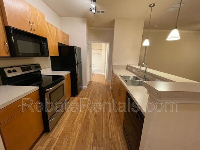 Foto del edificio - 8290 Gate Pkwy W