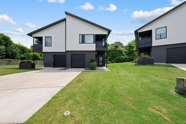 Building Photo - 2200-102 Millbank Village CT