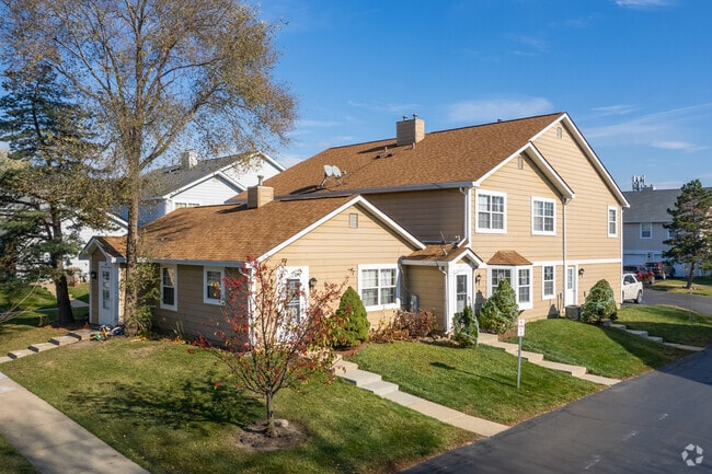Building Photo - Cornell Lakes