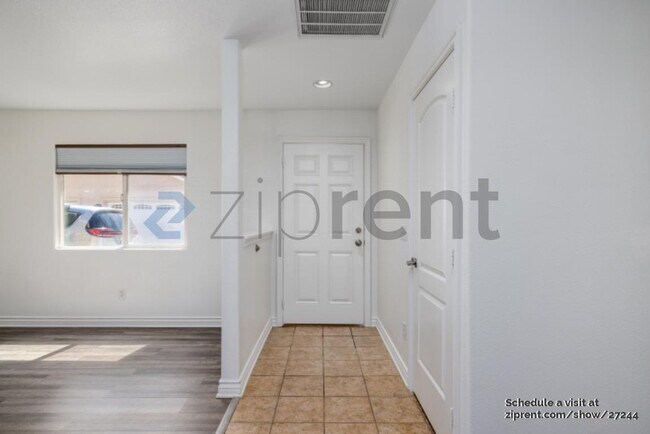 Foto del edificio - 16201 Viho Rd