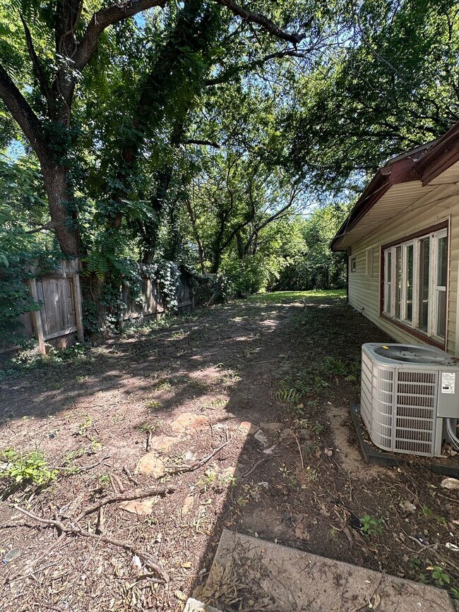 Foto del edificio - $1195 - 3 bed 2 bath - Single Family Home