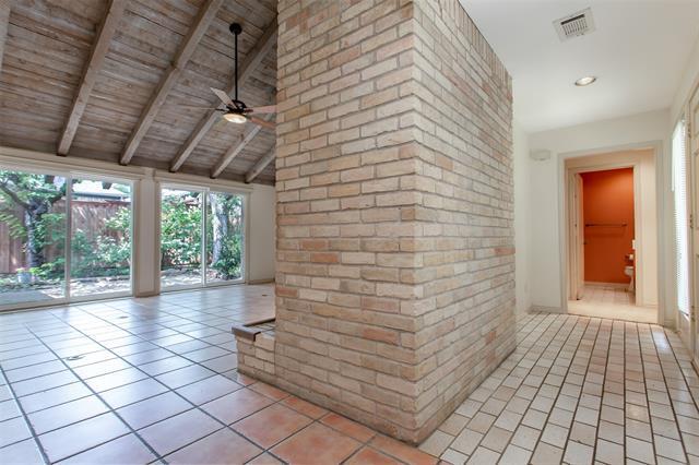 Foto del edificio - 8319 Old Moss Rd