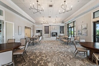 Building Photo - 6140 Victory Dr