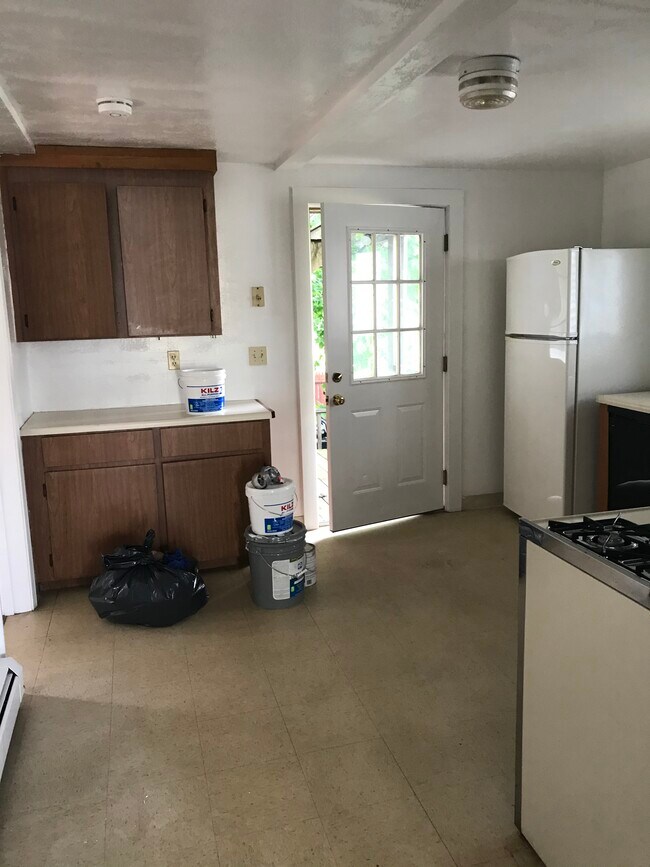 7 Burnham St Unit 2, Gloucester, MA 01930 Apartments in Gloucester