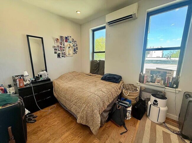 Foto del edificio - 1441 Bushwick Ave