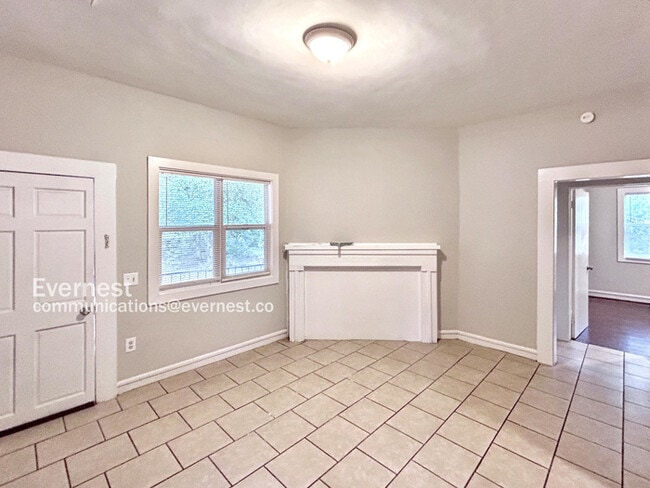 Building Photo - 1512 Haven Dr N