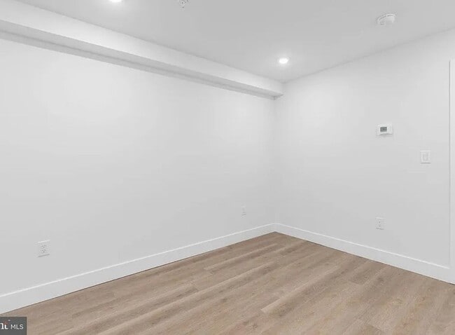 Foto del edificio - 2055 E Rush St