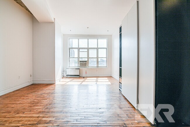 Building Photo - 1087 Flushing Ave