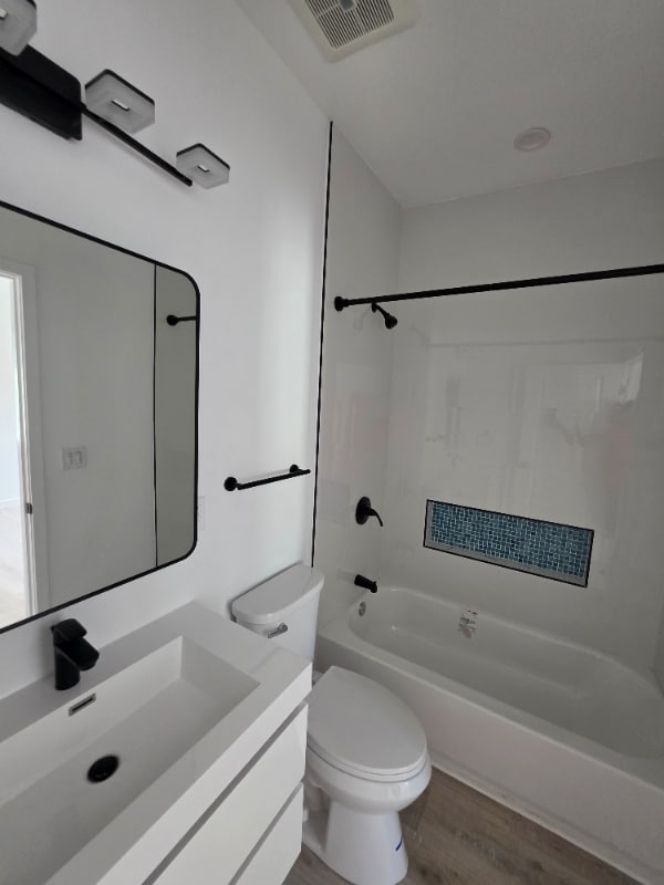 Building Photo - 2895 Canal Ave