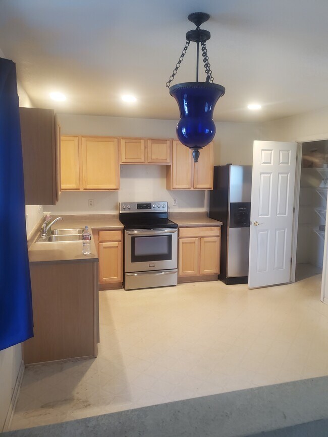 11113 Gaylord St, Northglenn, CO 80233 Townhome Rentals in Northglenn