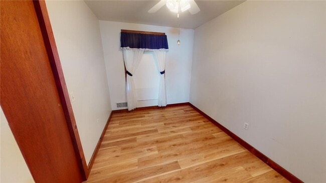 Building Photo - 357 Lowden Point Rd