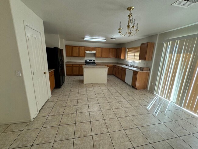 Building Photo - Beautiful Home in a Great Location!