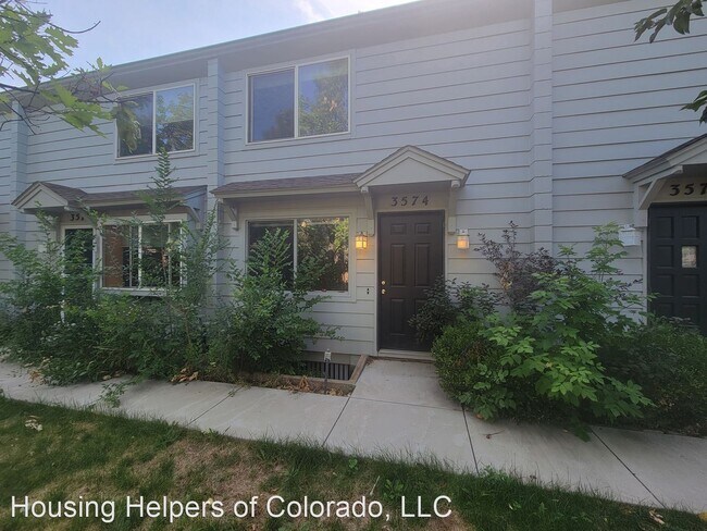 Foto del edificio - 3 br, 2.5 bath House - 3574 Broadway #6