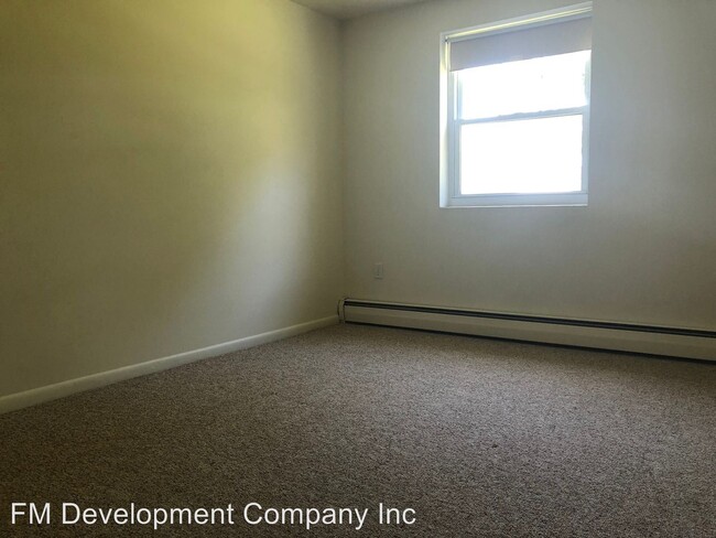 Building Photo - 804 Vaughn Rd