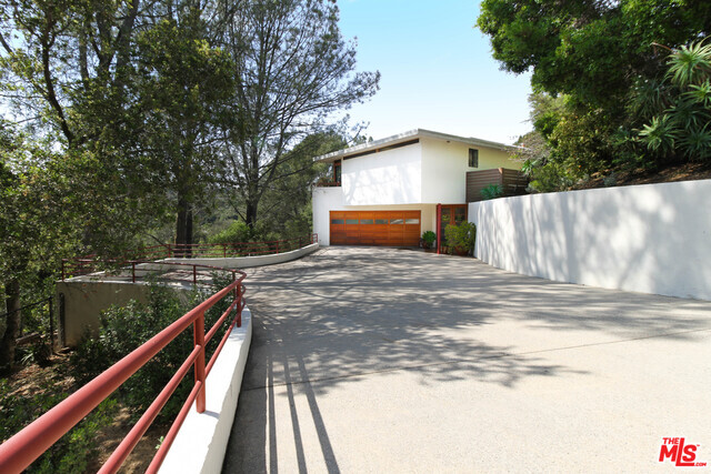 Foto del edificio - 65 Oakmont Dr