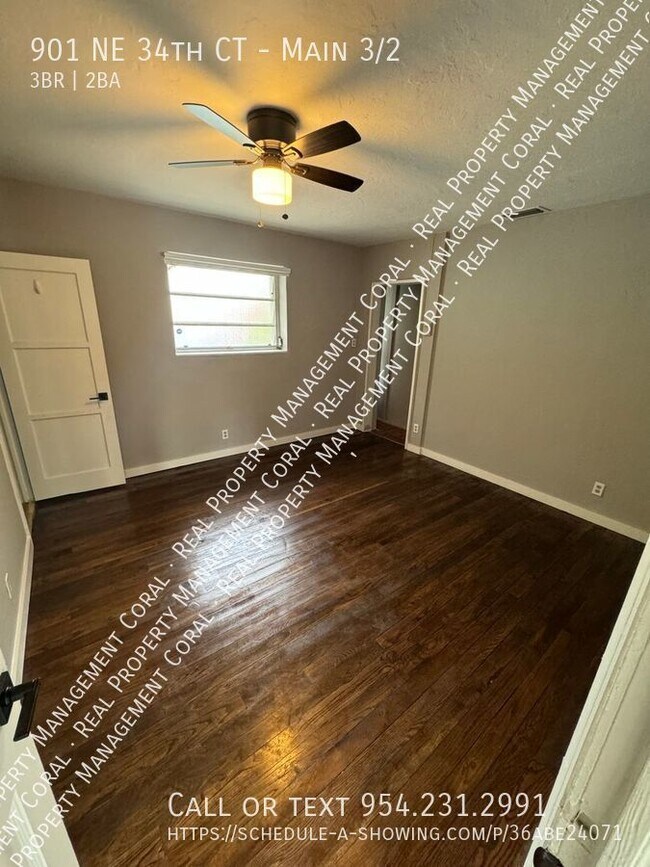 Building Photo - 901 NE 34th Ct