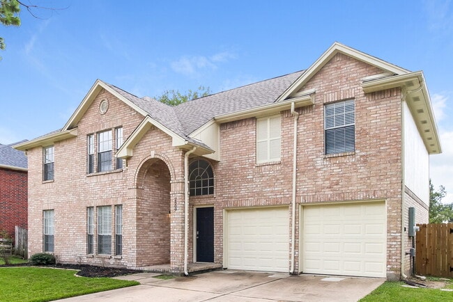 Building Photo - 2609 Potomac Dr