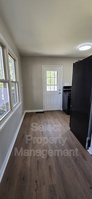 Building Photo - 1743 Rosemont Dr